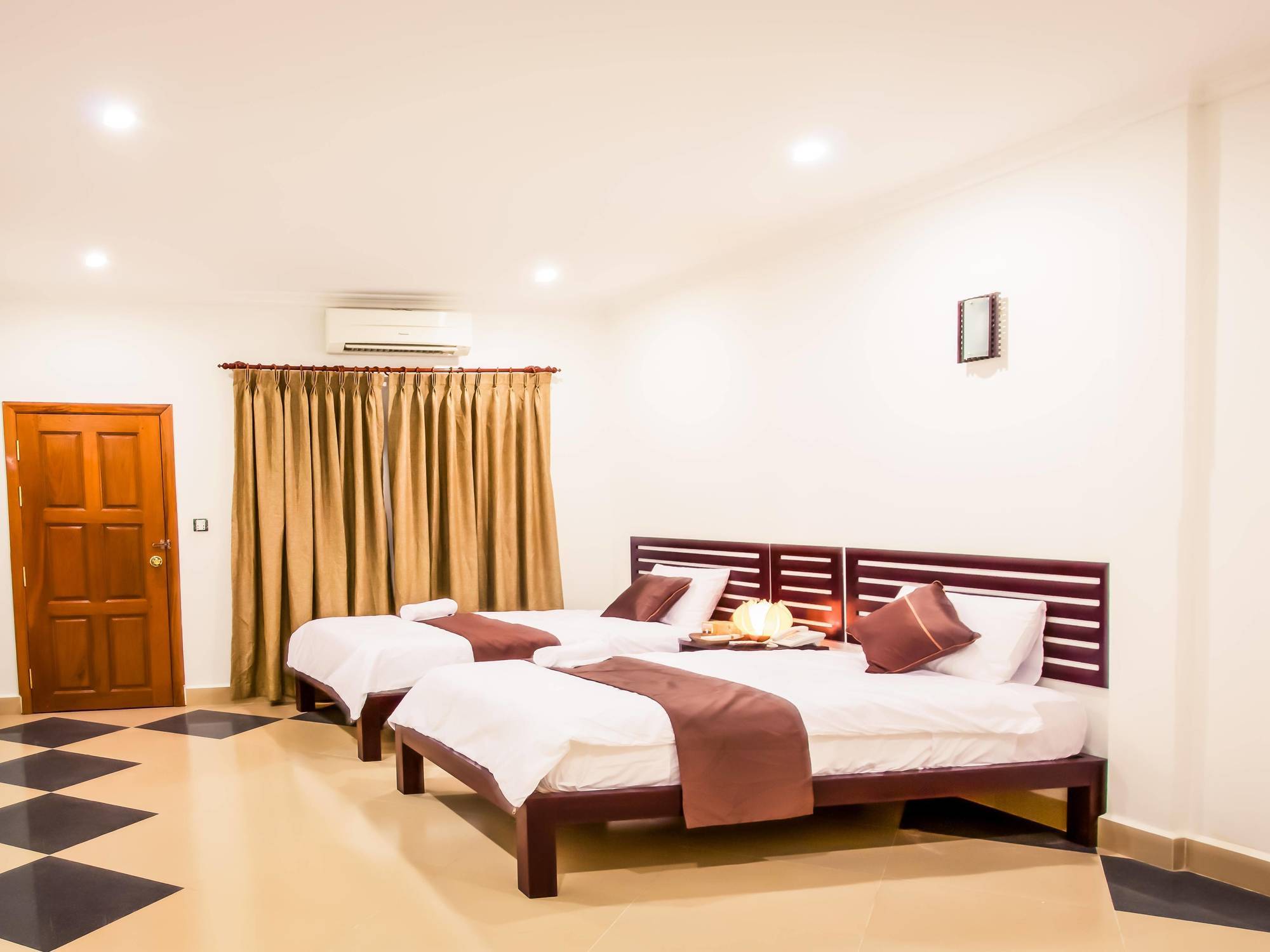 Aime House & Niisaii Apartment Phnom Penh Zewnętrze zdjęcie