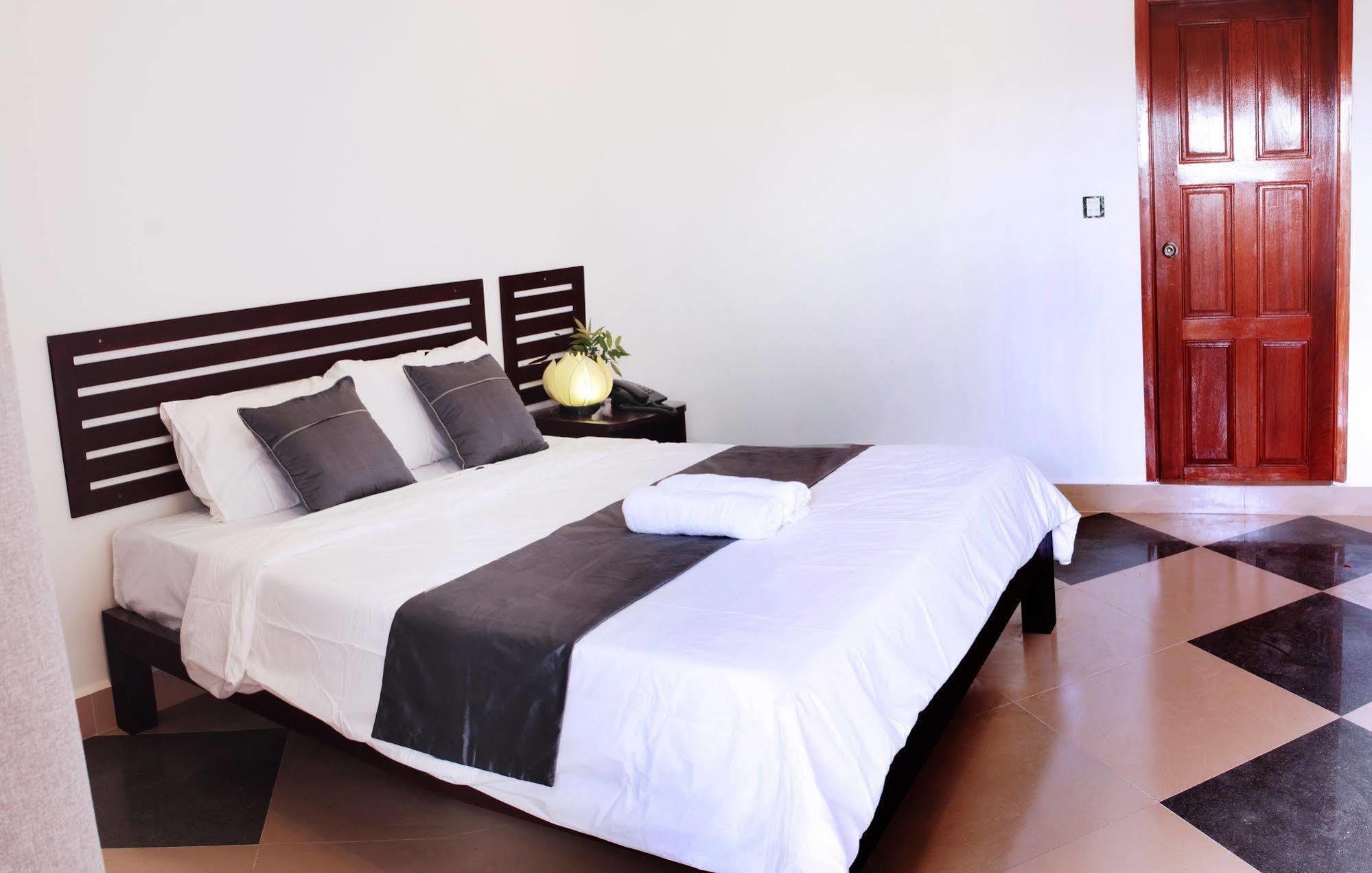 Aime House & Niisaii Apartment Phnom Penh Zewnętrze zdjęcie