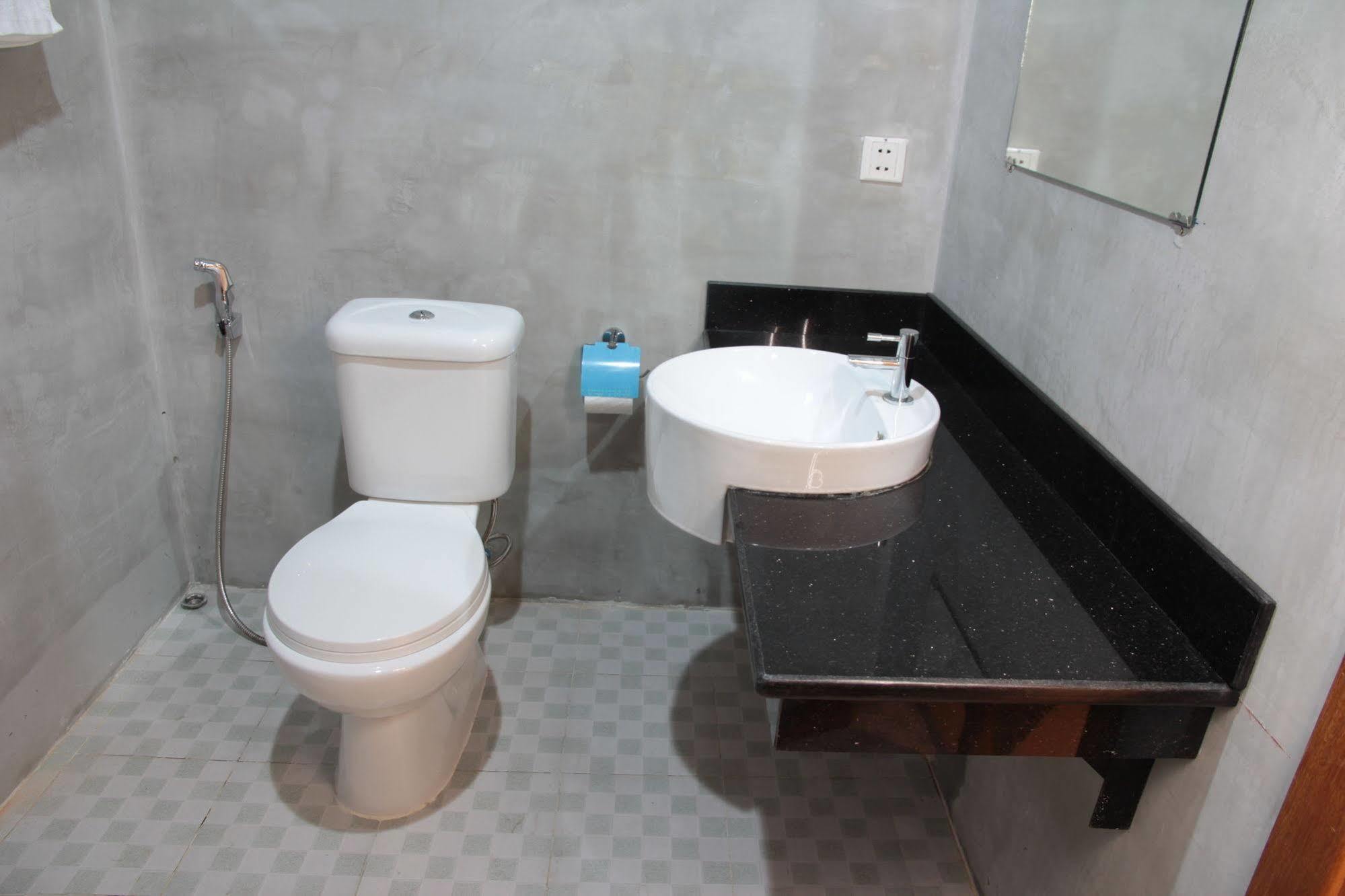 Aime House & Niisaii Apartment Phnom Penh Zewnętrze zdjęcie