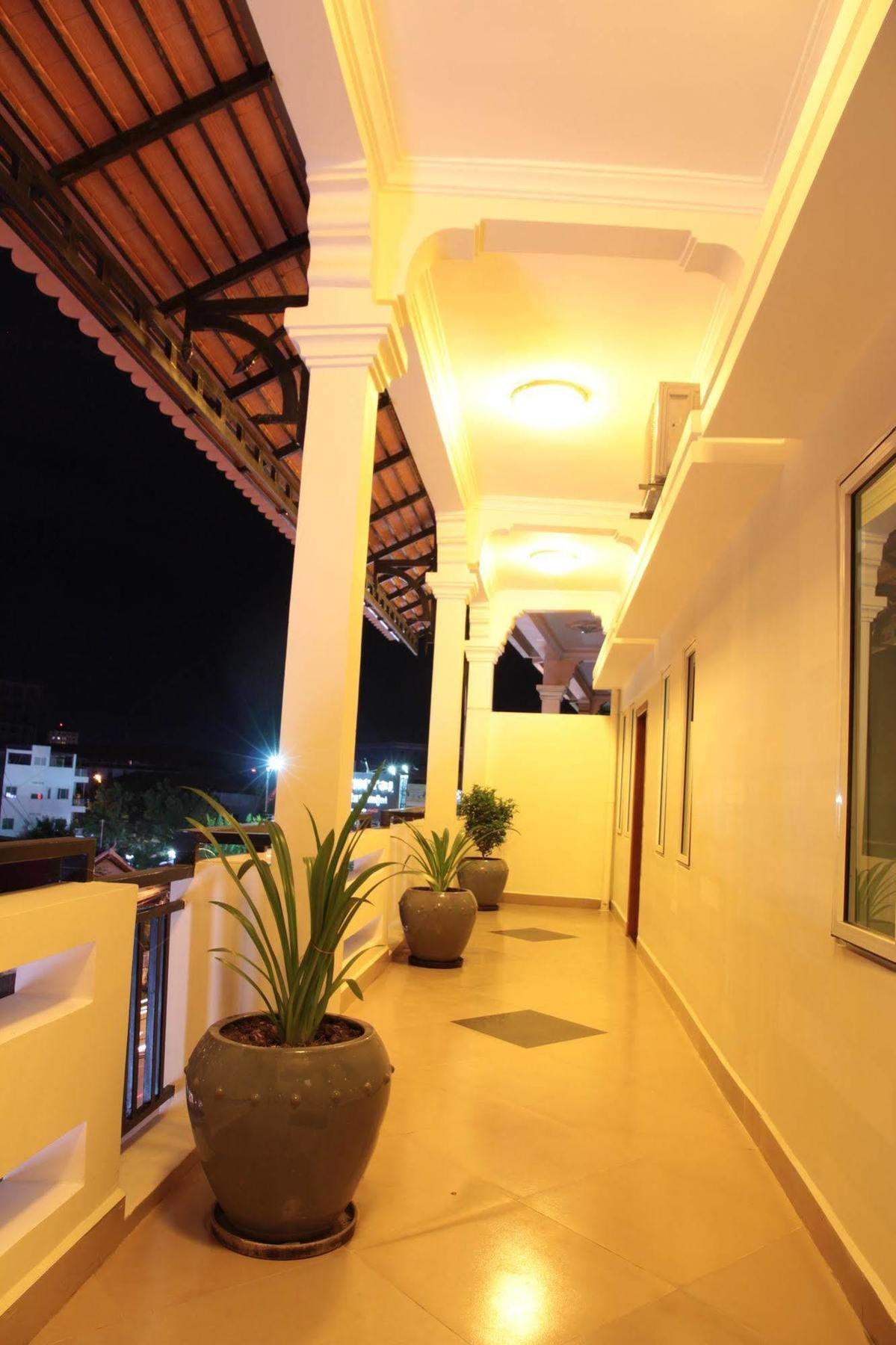 Aime House & Niisaii Apartment Phnom Penh Zewnętrze zdjęcie